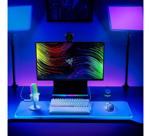 Микрофон Razer Seiren V3 Chroma White Edition