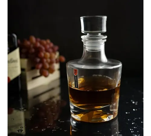 Графин 0,75 л штоф с крышкой Iceberg h21,5 см d 10,5 см стекло P.L. - BarWare [1]