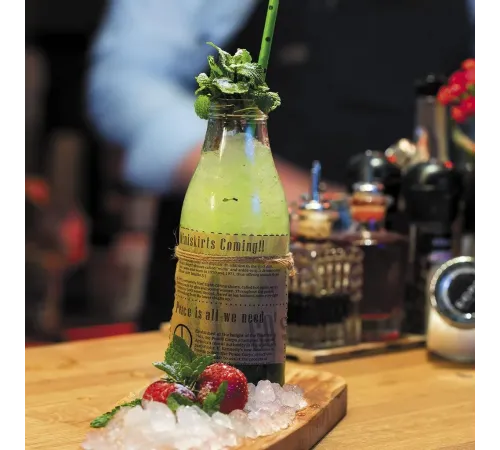 Бутылка 0,25 л с крышкой прозрачная d 6 см h16,1 см P.L. Proff Cuisine