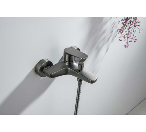 Смеситель для ванны AQUATEK, оружейная сталь AQ1140BGM Бетта