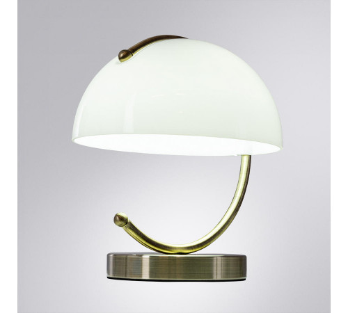 Настольная лампа Arte Lamp Banker A5041LT-1AB
