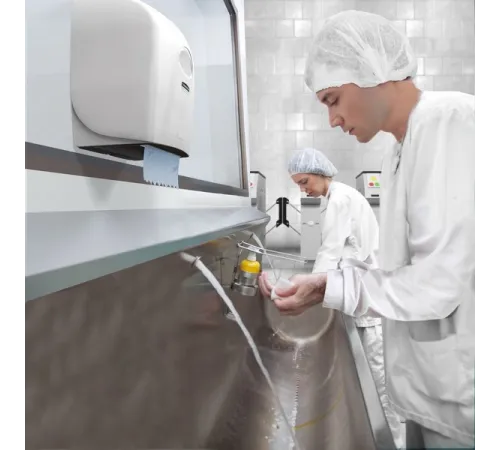 Бумажные полотенца Kimberly-Clark  в рулонах Scott® Essential синие однослойные (6 рулонов х 350 метров)